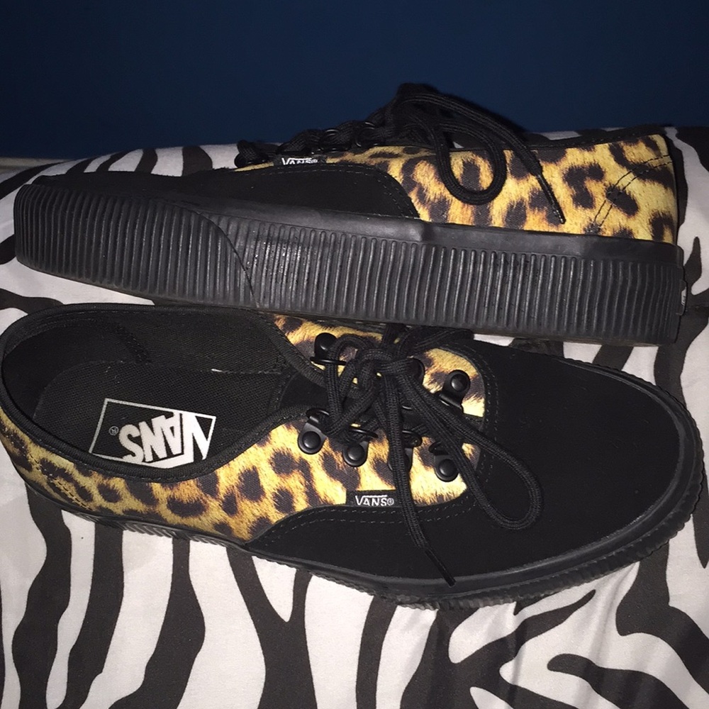 Leopard print authentic platform vans